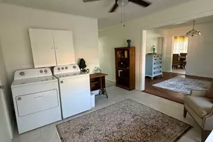 1104 Sycamore St, Navasota, TX 77868 - Photo 9