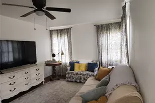 1104 Sycamore St, Navasota, TX 77868 - Photo 5