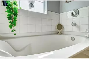 18927 Crescent Fountain Rd, Spring, TX 77388 - Photo 9