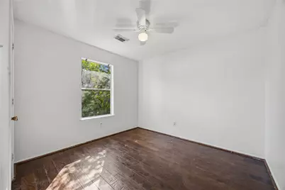 9219 Belle Glen Drive, Houston, TX 77099 - Photo 25