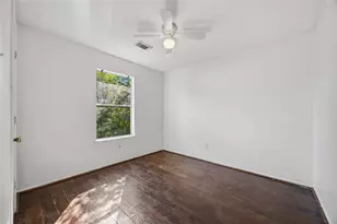 9219 Belle Glen Dr, Houston, TX 77099 - Photo 25