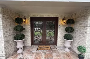 1905 Yellowstone St, Freeport, TX 77541 - Photo 5