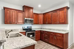 918 Shady Ln, Conroe, TX 77301 - Photo 5