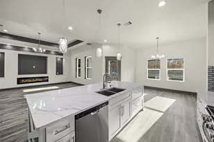 87 Lakeway Ct Ct, Conroe, TX 77304 - Photo 11