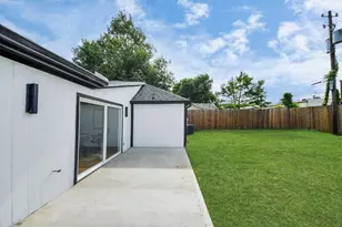 6249 Locke Ln, Houston, TX 77057 - Photo 9