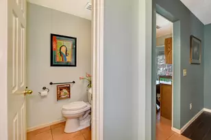 123 W Trillium Ct, The Woodlands, TX 77381 - Photo 11