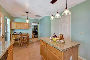 123 W Trillium Ct, The Woodlands, TX 77381 - Photo 17