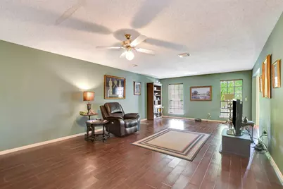 123 W Trillium Court, The Woodlands, TX 77381 - Photo 9