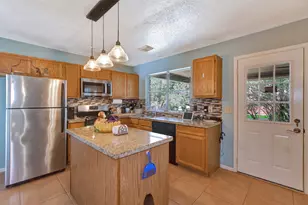 123 W Trillium Ct, The Woodlands, TX 77381 - Photo 13