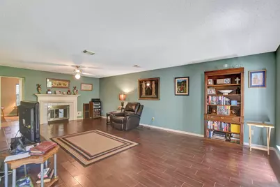 123 W Trillium Court, The Woodlands, TX 77381 - Photo 5