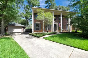123 W Trillium Ct, The Woodlands, TX 77381 - Photo 1
