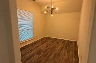 31 W Spindle Tree Cir, The Woodlands, TX 77382 - Photo 25