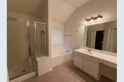 31 W Spindle Tree Circle, The Woodlands, TX 77382 - Photo 41