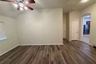 31 W Spindle Tree Cir, The Woodlands, TX 77382 - Photo 33