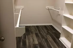 31 W Spindle Tree Cir, The Woodlands, TX 77382 - Photo 11