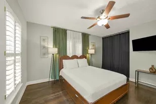 1919 W McKinney St, Houston, TX 77019 - Photo 19