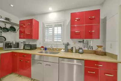 1919 W McKinney Street, Houston, TX 77019 - Photo 9