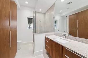 1430 Lake Pointe Pkwy, Sugar Land, TX 77478 - Photo 19