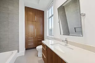 1430 Lake Pointe Pkwy, Sugar Land, TX 77478 - Photo 17