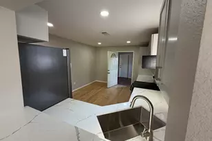 1554 Scharpe St, Houston, TX 77023 - Photo 3