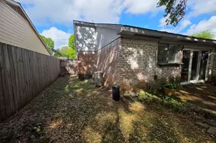 1326 Ashwood Dr, Sugar Land, TX 77498 - Photo 7