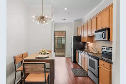 118 McGowen Street #E, Houston, TX 77006 - Photo 9