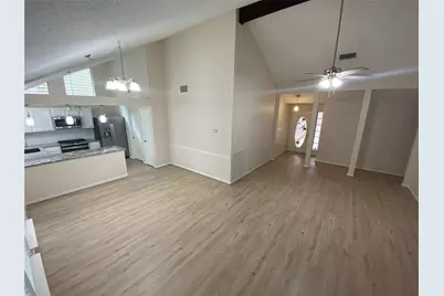 33 N Rain Forest Court, The Woodlands, TX 77380 - Photo 3