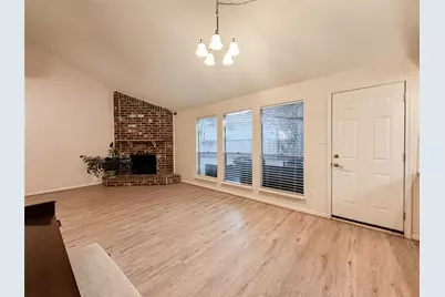 33 N Rain Forest Court, The Woodlands, TX 77380 - Photo 11