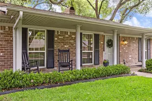 10714 Piping Rock Ln, Houston, TX 77042 - Photo 9