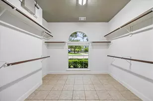 2010 Shepherds Pl, Sugar Land, TX 77479 - Photo 13