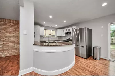 2015 E Lacey Oak Cir, The Woodlands, TX 77380 - Photo 15