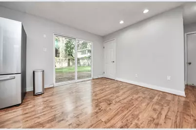 2015 E Lacey Oak Cir, The Woodlands, TX 77380 - Photo 13
