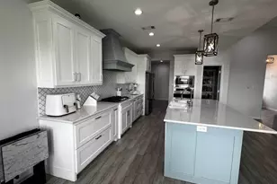 2295 Diamond D Dr, Beaumont, TX 77713 - Photo 7