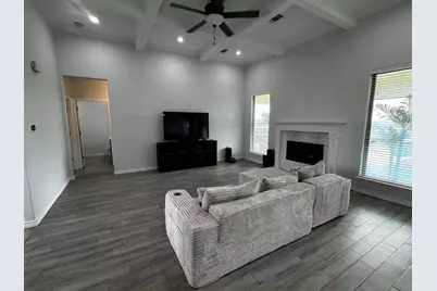 2295 Diamond D Drive, Beaumont, TX 77713 - Photo 5