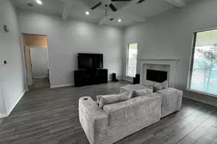 2295 Diamond D Dr, Beaumont, TX 77713 - Photo 5