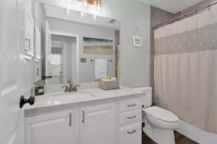 84 E Lakeridge Dr, The Woodlands, TX 77381 - Photo 39
