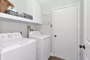 84 E Lakeridge Dr, The Woodlands, TX 77381 - Photo 17