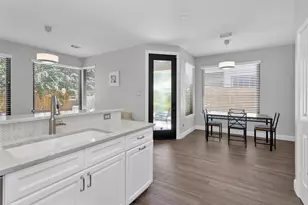 84 E Lakeridge Dr, The Woodlands, TX 77381 - Photo 23