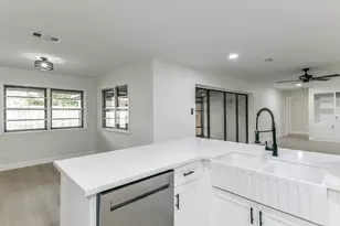 8102 Dellanera Dr, Hitchcock, TX 77563 - Photo 25