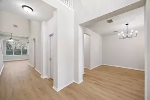 515 Deer Hollow Dr, Sugar Land, TX 77479 - Photo 5