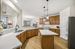 515 Deer Hollow Dr, Sugar Land, TX 77479 - Photo 11