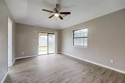 10711 Hillside Drive, Montgomery, TX 77356 - Photo 7