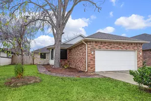10711 Hillside Dr, Montgomery, TX 77356 - Photo 1