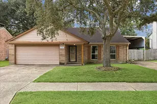 2308 Parkview Dr, Pearland, TX 77581 - Photo 1