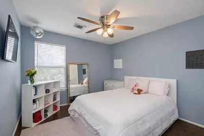 150 S Walden Elms Circle, The Woodlands, TX 77382 - Photo 17