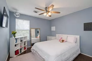 150 S Walden Elms Cir, The Woodlands, TX 77382 - Photo 17