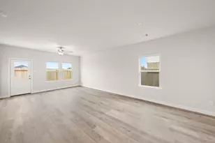 306 Bennett St, Angleton, TX 77515 - Photo 7