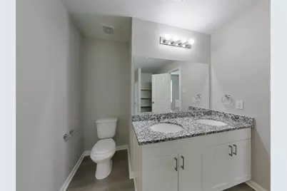 10122 Cerritos Drive, Conroe, TX 77306 - Photo 9