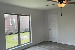 6929 San Angelo St, Houston, TX 77020 - Photo 5