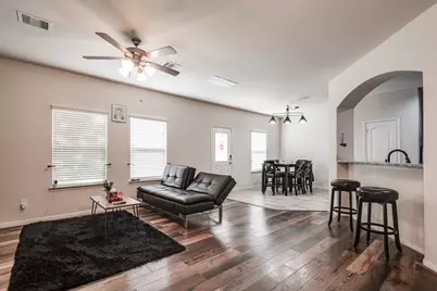 901 Jefferson Avenue, Cleveland, TX 77327 - Photo 3